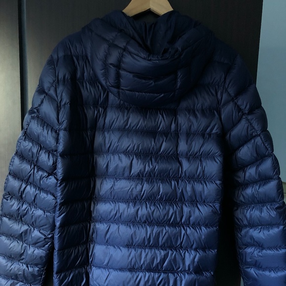 Roots Packable Down Jacket (Worn Once) - Picture 3 of 3